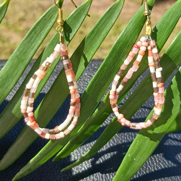2 items Memory Coil Bracelet & Bead Earring Pink, Rose, Brown & Coral colors - Picture 6 of 15